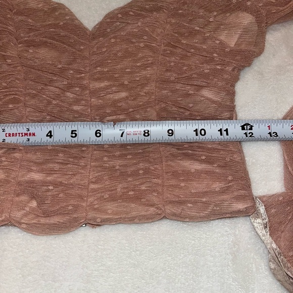 Akira Off the Shoulder Blush Polka Dot Crop Top S - Picture 11 of 13